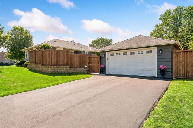 2800 Utica Avenue S, Saint Louis Park, MN 55416