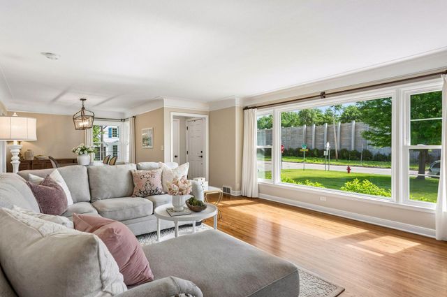 2800 Utica Avenue S, Saint Louis Park, MN 55416