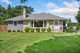 2800 Utica Avenue S, Saint Louis Park, MN 55416