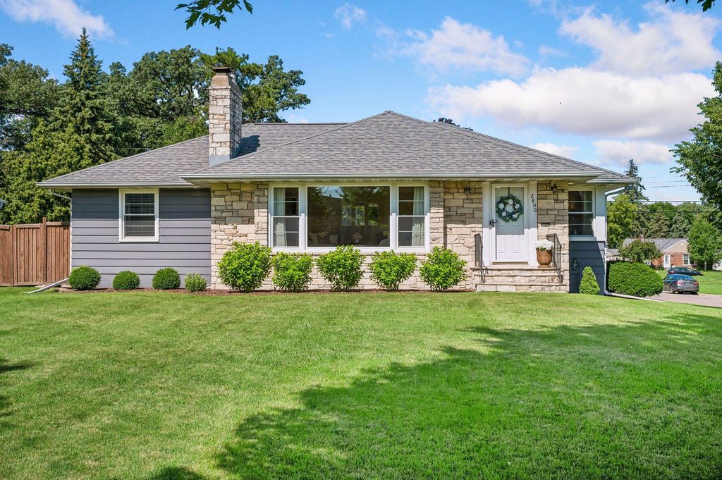 2800 Utica Avenue S, Saint Louis Park, MN 55416