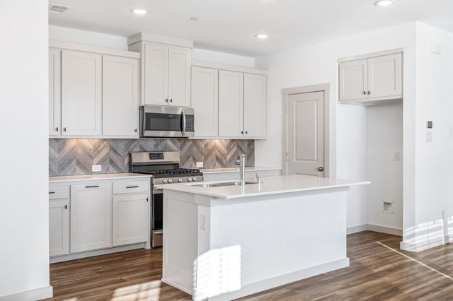 699 Vista Oaks Road, Lewisville, TX 75067