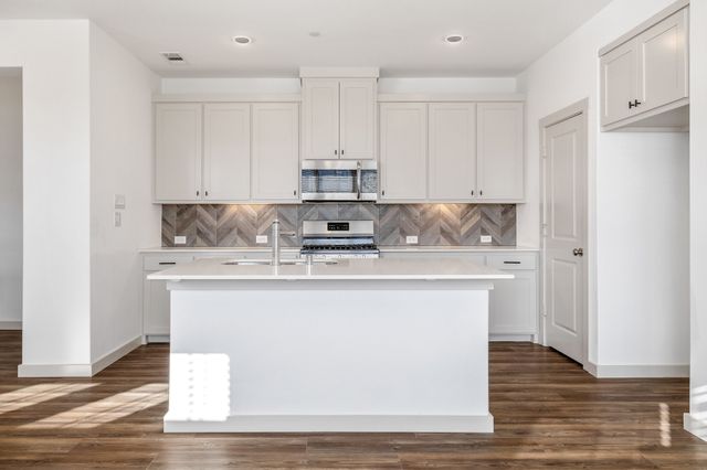 699 Vista Oaks Road, Lewisville, TX 75067