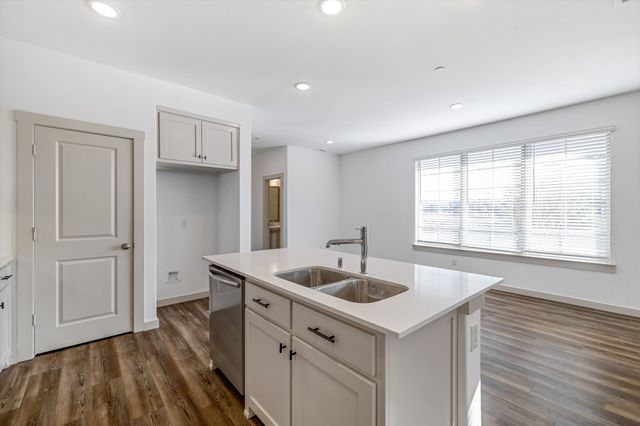 699 Vista Oaks Road, Lewisville, TX 75067