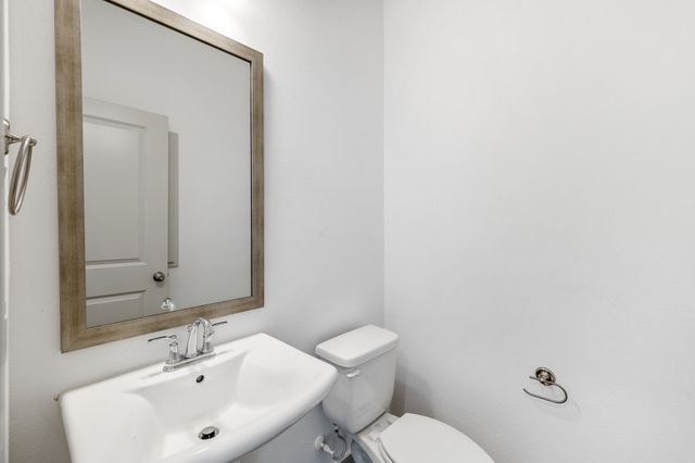 699 Vista Oaks Road, Lewisville, TX 75067