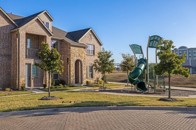 699 Vista Oaks Road, Lewisville, TX 75067