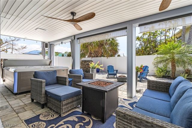 130 Madison CT, Fort Myers Beach, FL 33931