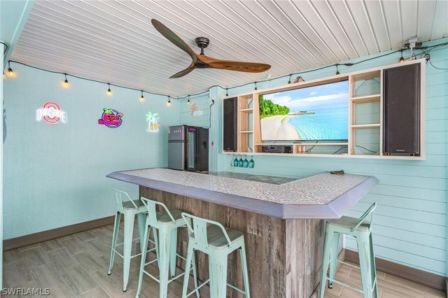 130 Madison CT, Fort Myers Beach, FL 33931