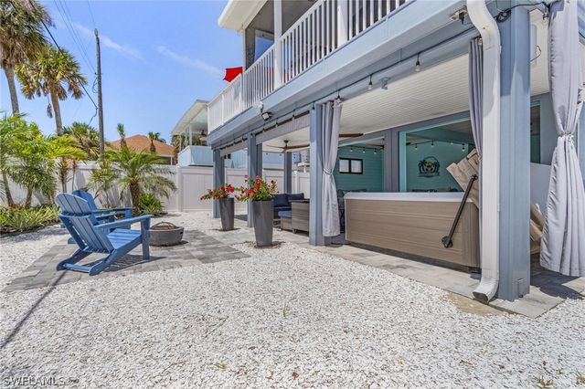 130 Madison CT, Fort Myers Beach, FL 33931