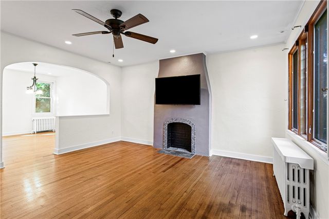 561 S Negley Ave 4, Shadyside, PA 15232