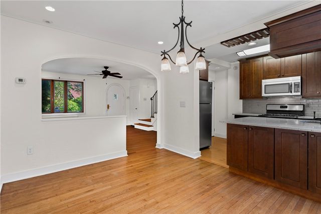 561 S Negley Ave 4, Shadyside, PA 15232