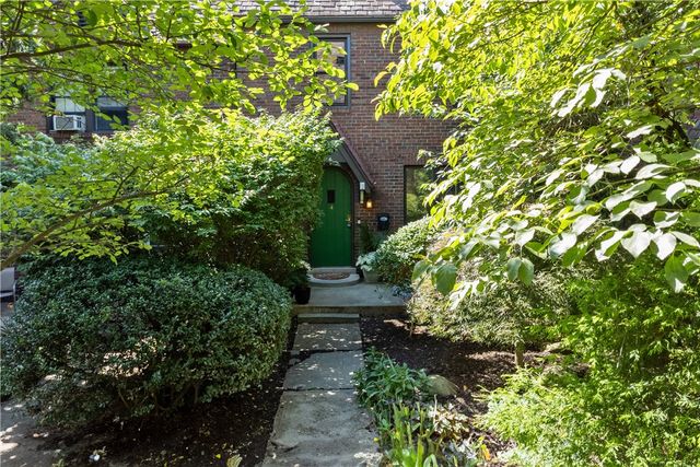 561 S Negley Ave 4, Shadyside, PA 15232