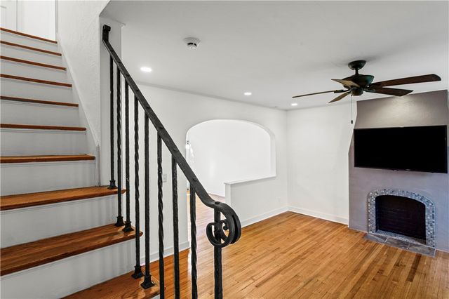 561 S Negley Ave 4, Shadyside, PA 15232