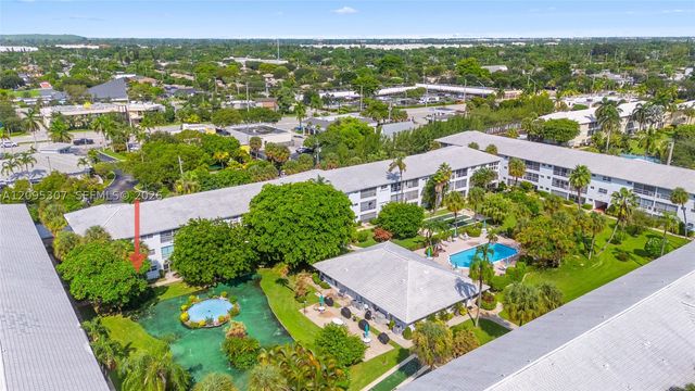 2050 NE 39th ST W112, Lighthouse Point, FL 33064