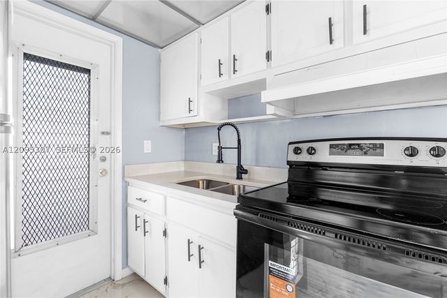 2050 NE 39th ST W112, Lighthouse Point, FL 33064