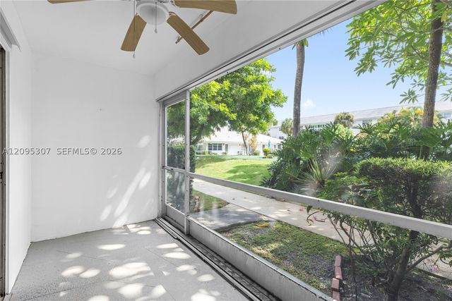 2050 NE 39th ST W112, Lighthouse Point, FL 33064
