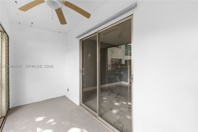 2050 NE 39th ST W112, Lighthouse Point, FL 33064