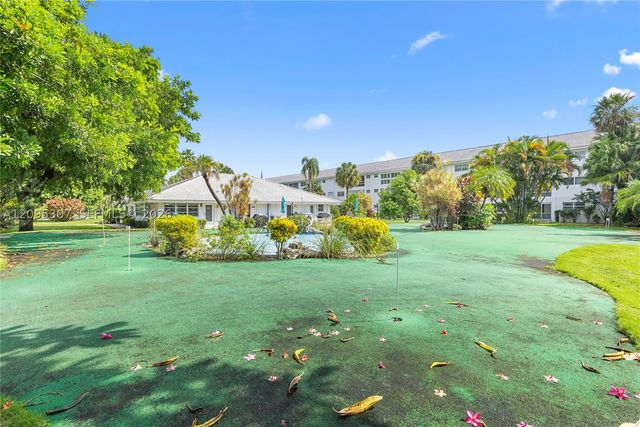 2050 NE 39th ST W112, Lighthouse Point, FL 33064