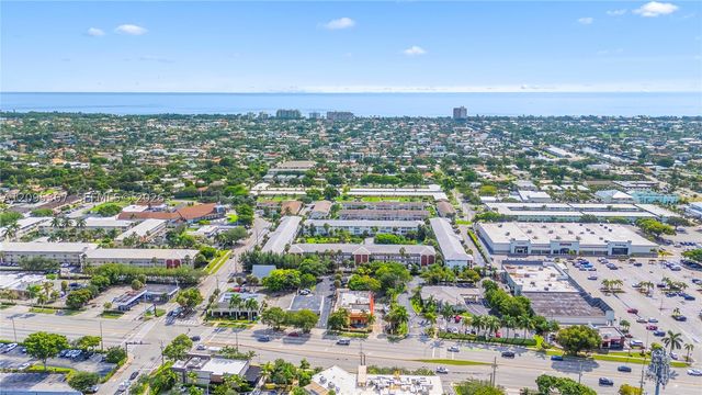 2050 NE 39th ST W112, Lighthouse Point, FL 33064