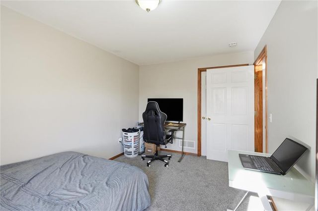 1105 Melody Court, Kearney, MO 64060