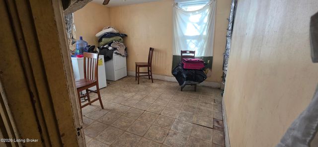 2616 Hale Ave, Louisville, KY 40211