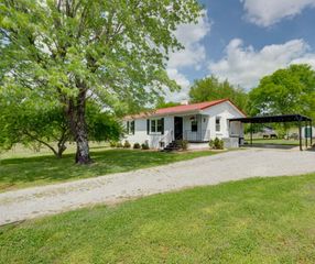 1588 New Highway 7, Columbia, TN 38401