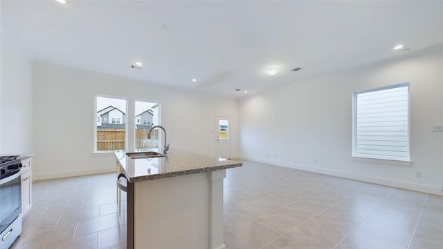 6404 Pregonero Lane, Houston, TX 77048