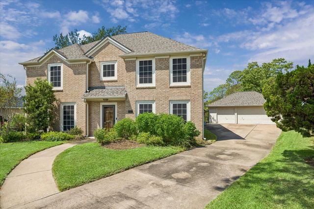 1306 Forest Hollow Drive, Missouri City, TX 77459