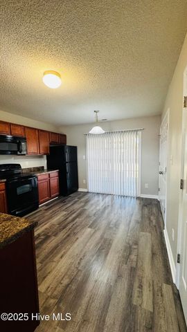 2002 Grandeur Avenue, Jacksonville, NC 28546