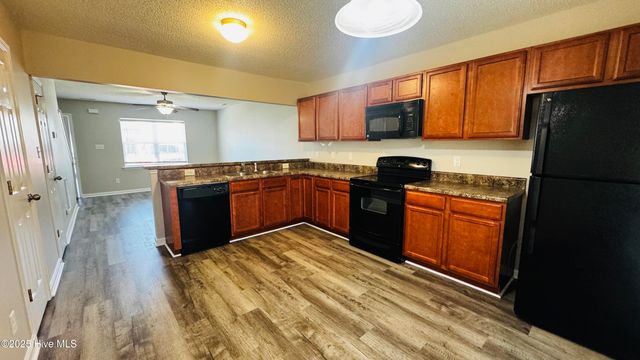 2002 Grandeur Avenue, Jacksonville, NC 28546