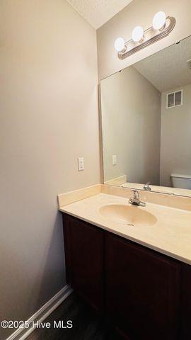 2002 Grandeur Avenue, Jacksonville, NC 28546