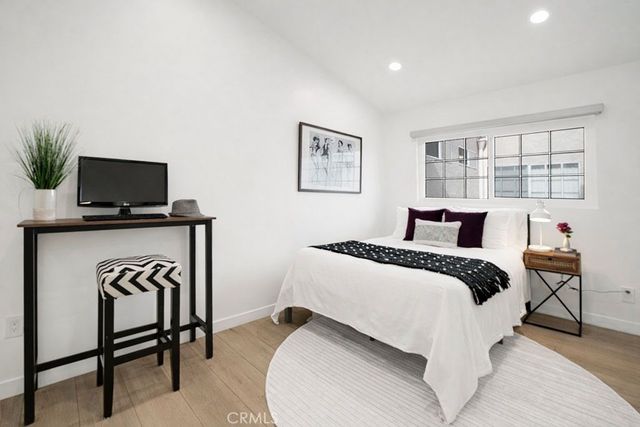 14727 Magnolia 126, Sherman Oaks, CA 91403