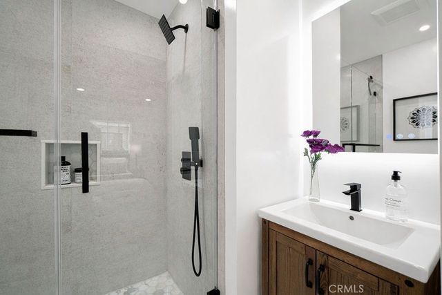 14727 Magnolia 126, Sherman Oaks, CA 91403