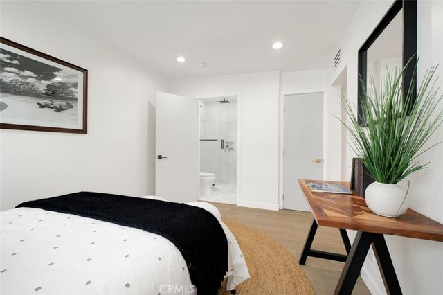 14727 Magnolia 126, Sherman Oaks, CA 91403