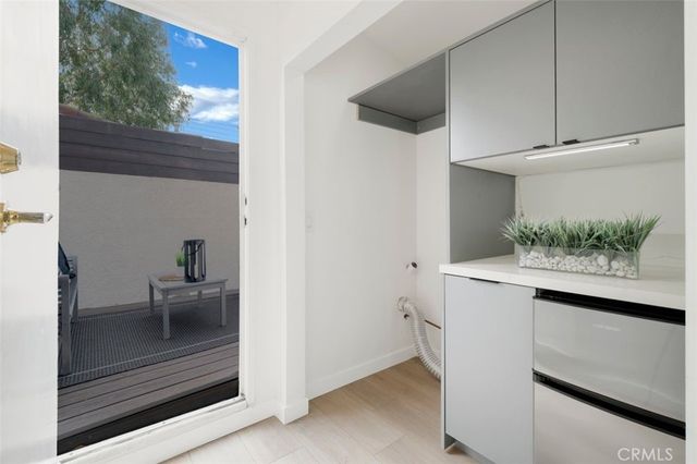 14727 Magnolia 126, Sherman Oaks, CA 91403