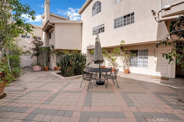 14727 Magnolia 126, Sherman Oaks, CA 91403