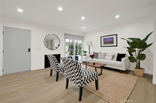 14727 Magnolia 126, Sherman Oaks, CA 91403