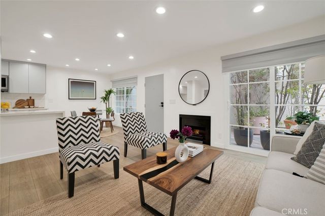 14727 Magnolia 126, Sherman Oaks, CA 91403