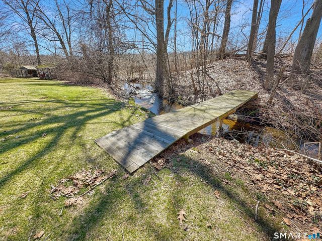 65 Nida Drive, North Branford, CT 06472