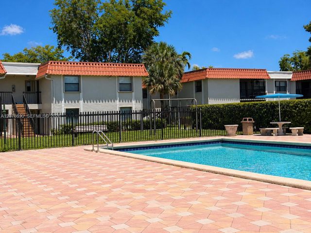 9730 Hammocks Boulevard 201-28, Miami, FL 33196