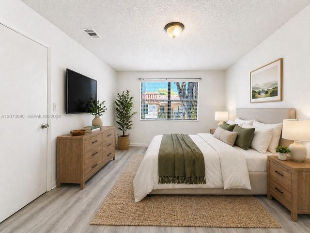 9730 Hammocks Boulevard 201-28, Miami, FL 33196