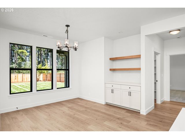25331 E BROADWAY Ave, Veneta, OR 97487
