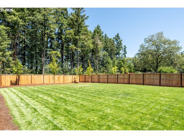 25331 E BROADWAY Ave, Veneta, OR 97487