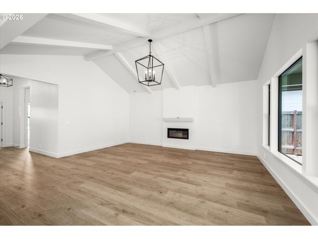 25331 E BROADWAY Ave, Veneta, OR 97487
