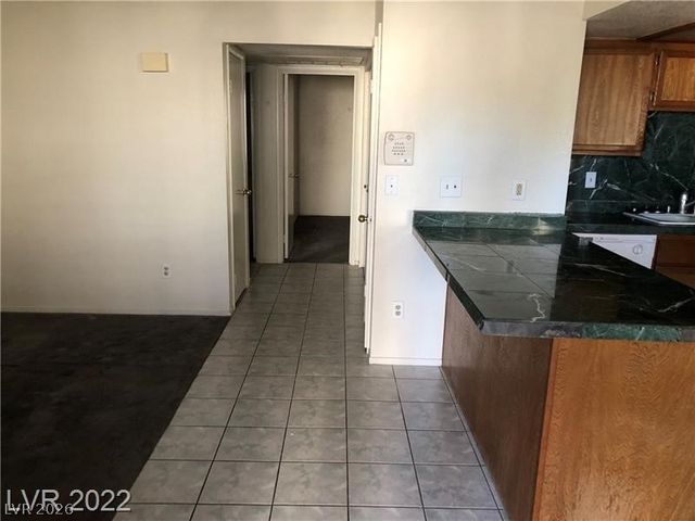 1105 SULPHUR SPRINGS Lane 102, Las Vegas, NV 89128
