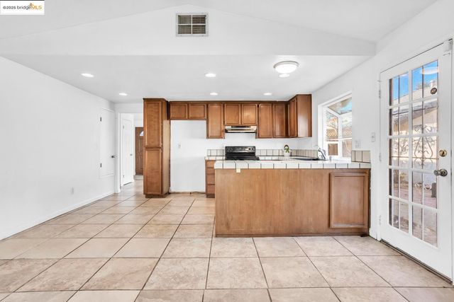 2031 Biscay DR, Pittsburg, CA 94565