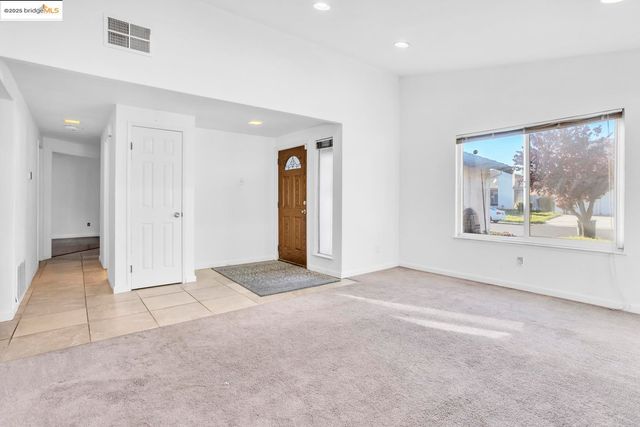 2031 Biscay DR, Pittsburg, CA 94565