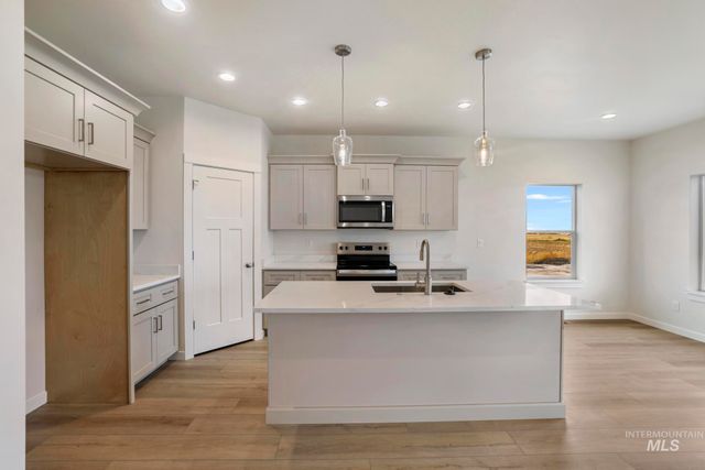 902 23rd Ave E, Jerome, ID 83338