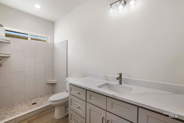 902 23rd Ave E, Jerome, ID 83338