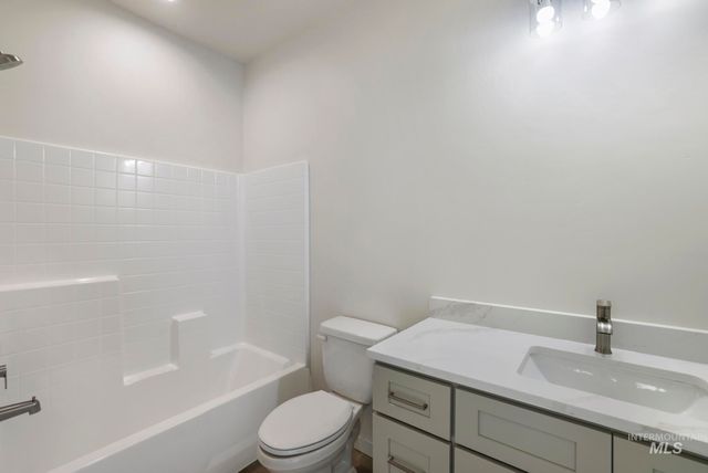 902 23rd Ave E, Jerome, ID 83338