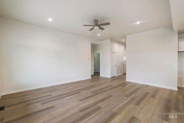 902 23rd Ave E, Jerome, ID 83338